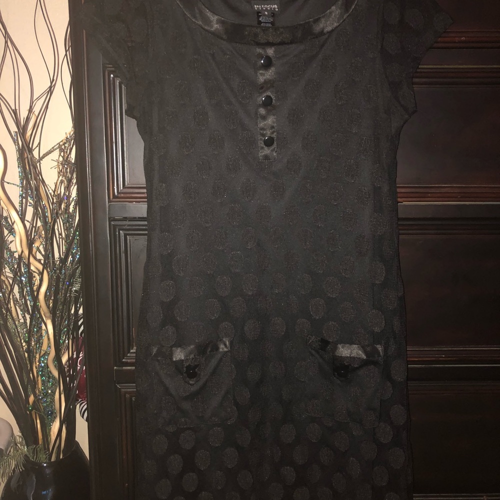 Black short sleeve polka dot dress